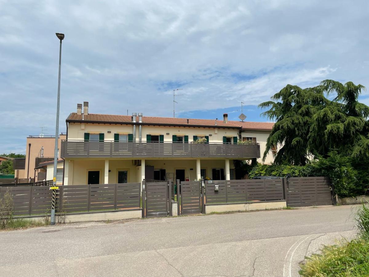 Gate To Verona Exterior photo